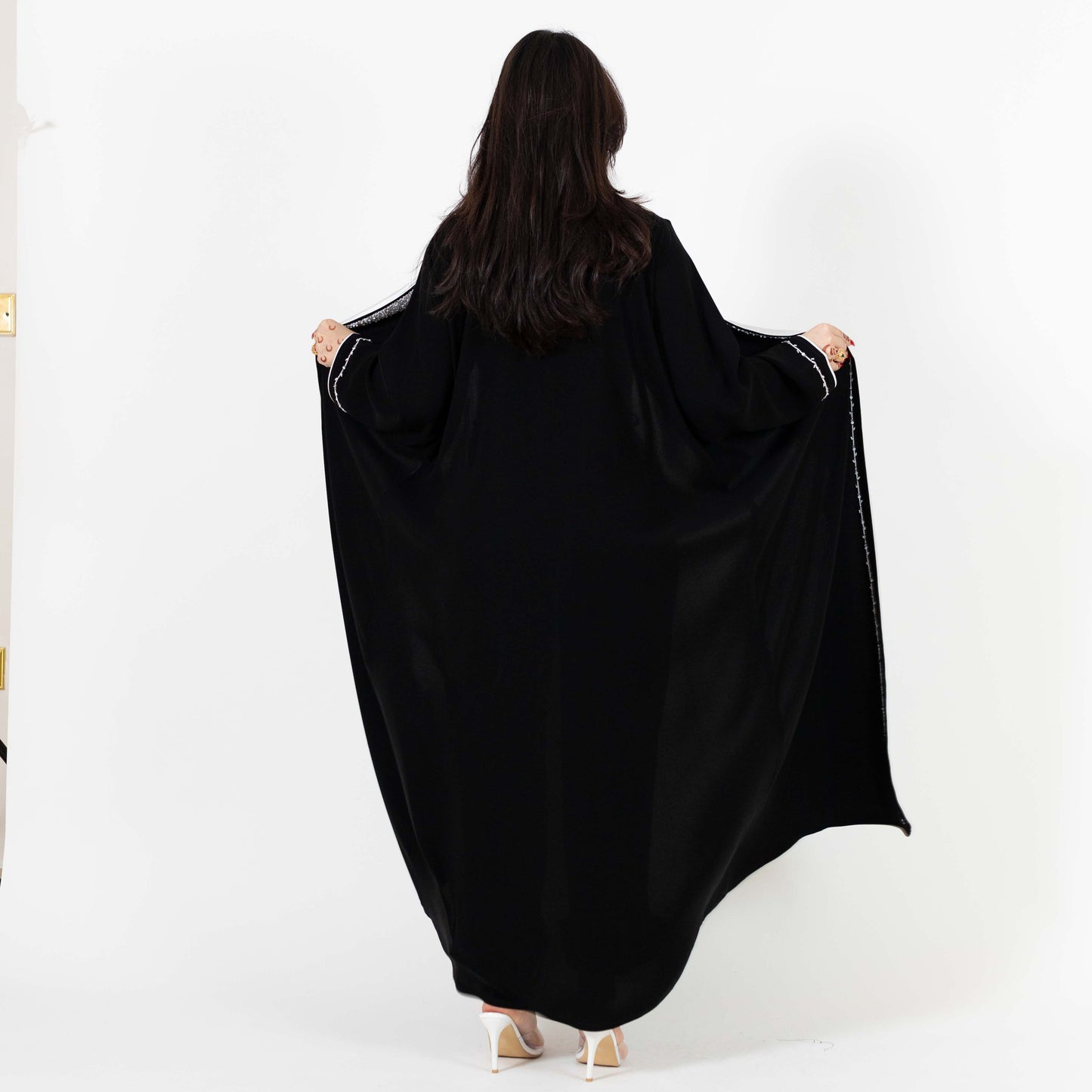 Black White Open Abaya
