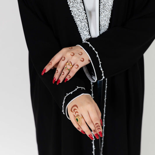 Black White Open Abaya