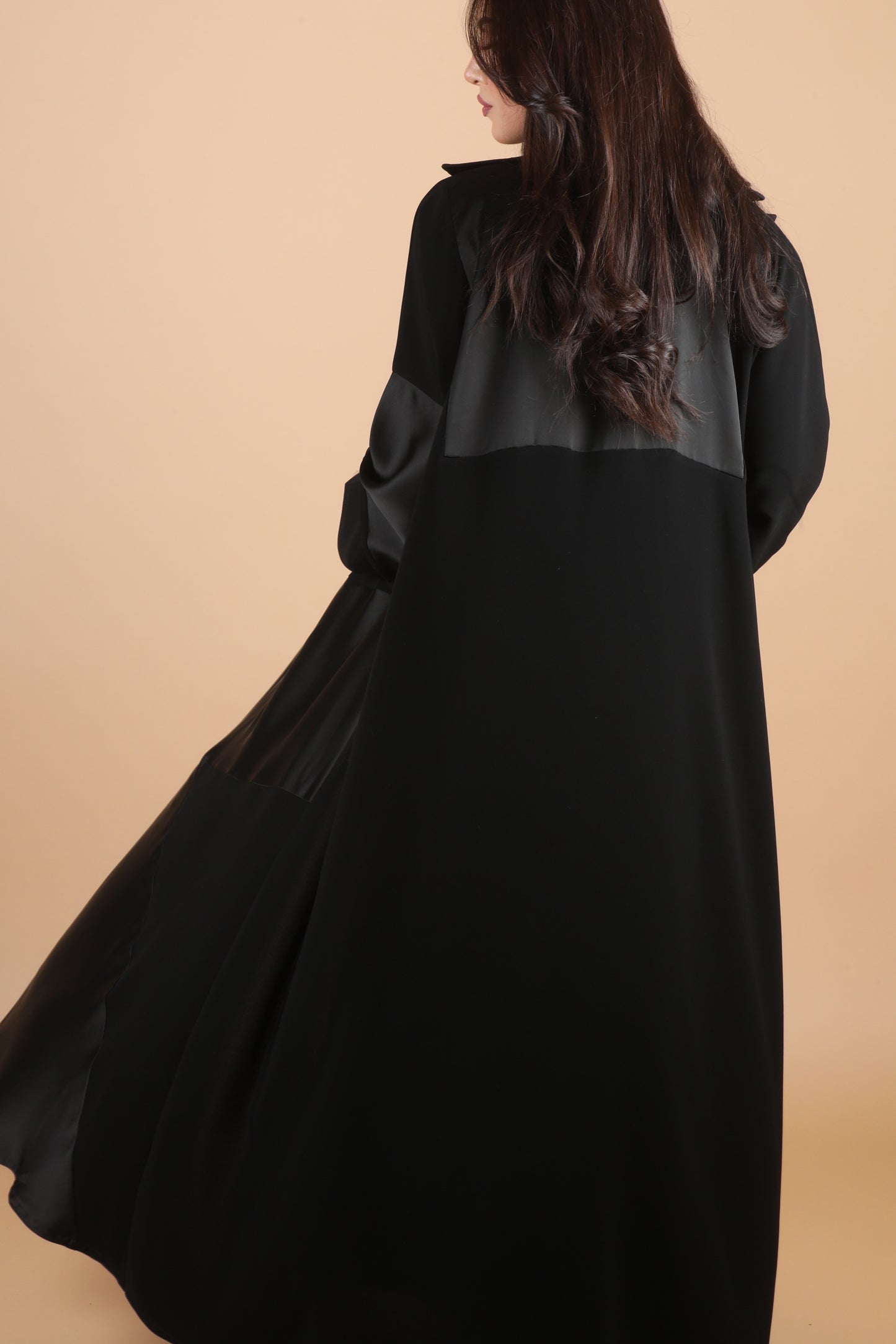 Elegant velvet black abaya