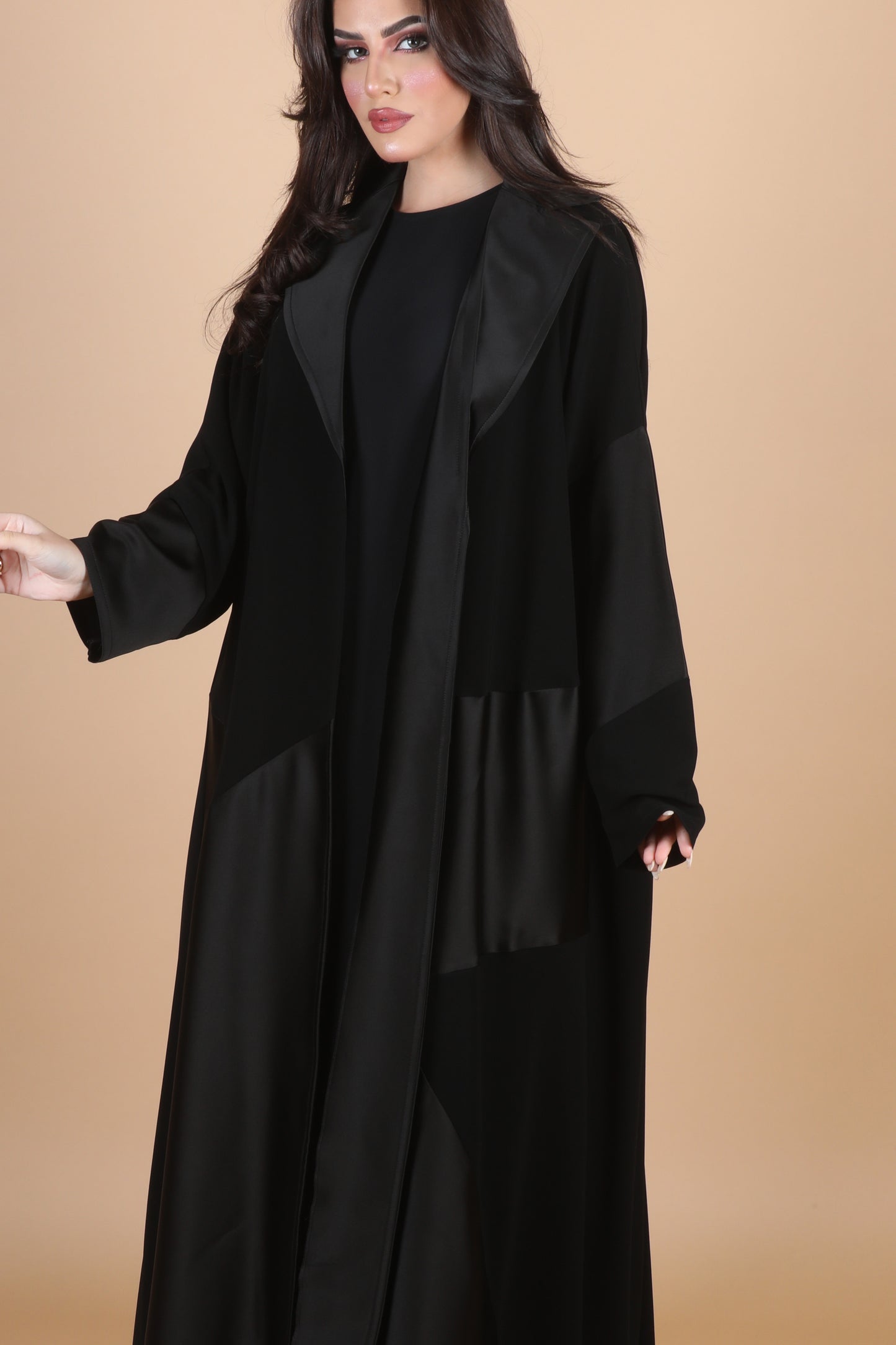Elegant velvet black abaya