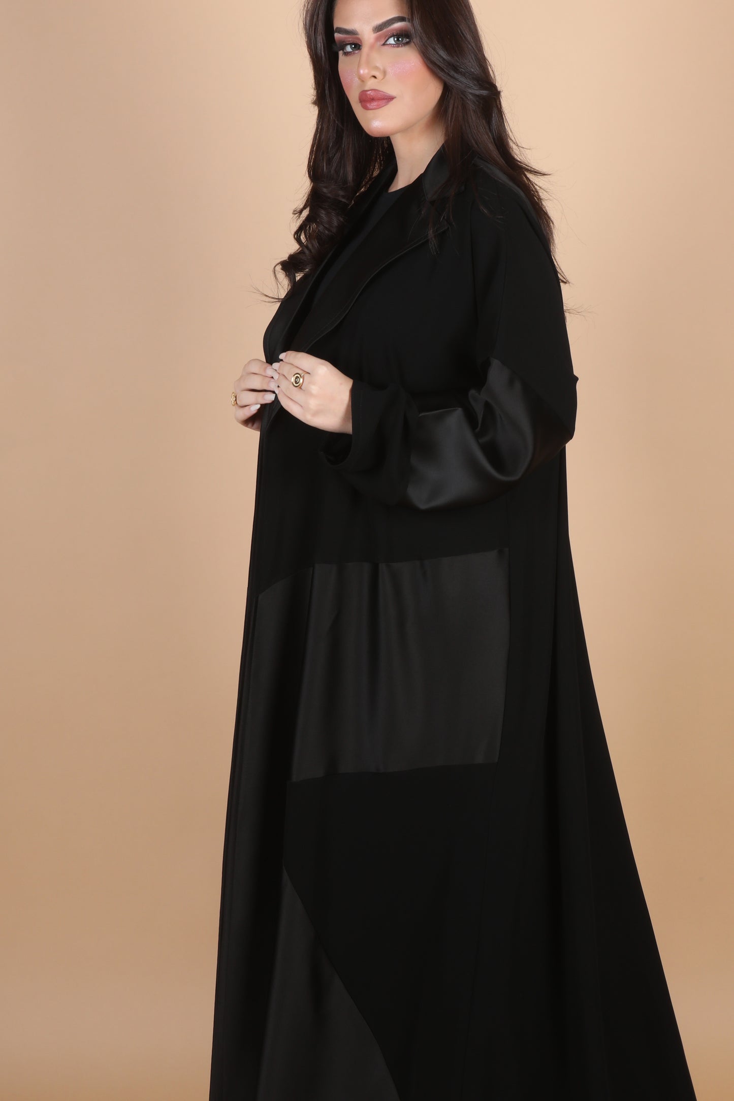 Elegant velvet black abaya