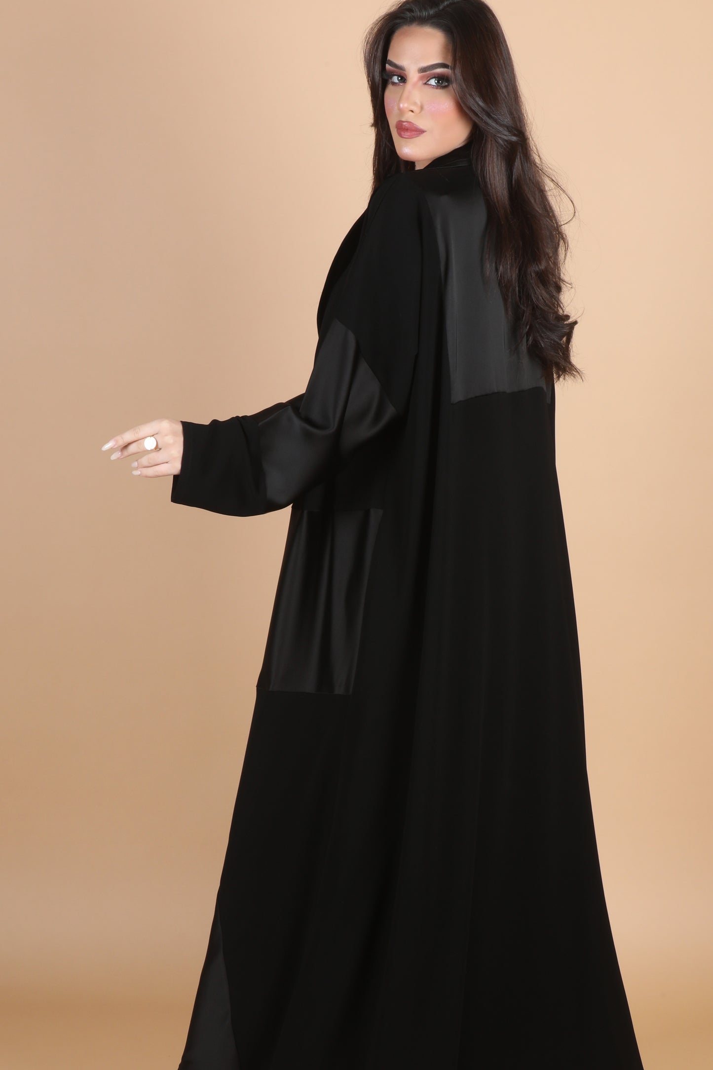 Elegant velvet black abaya