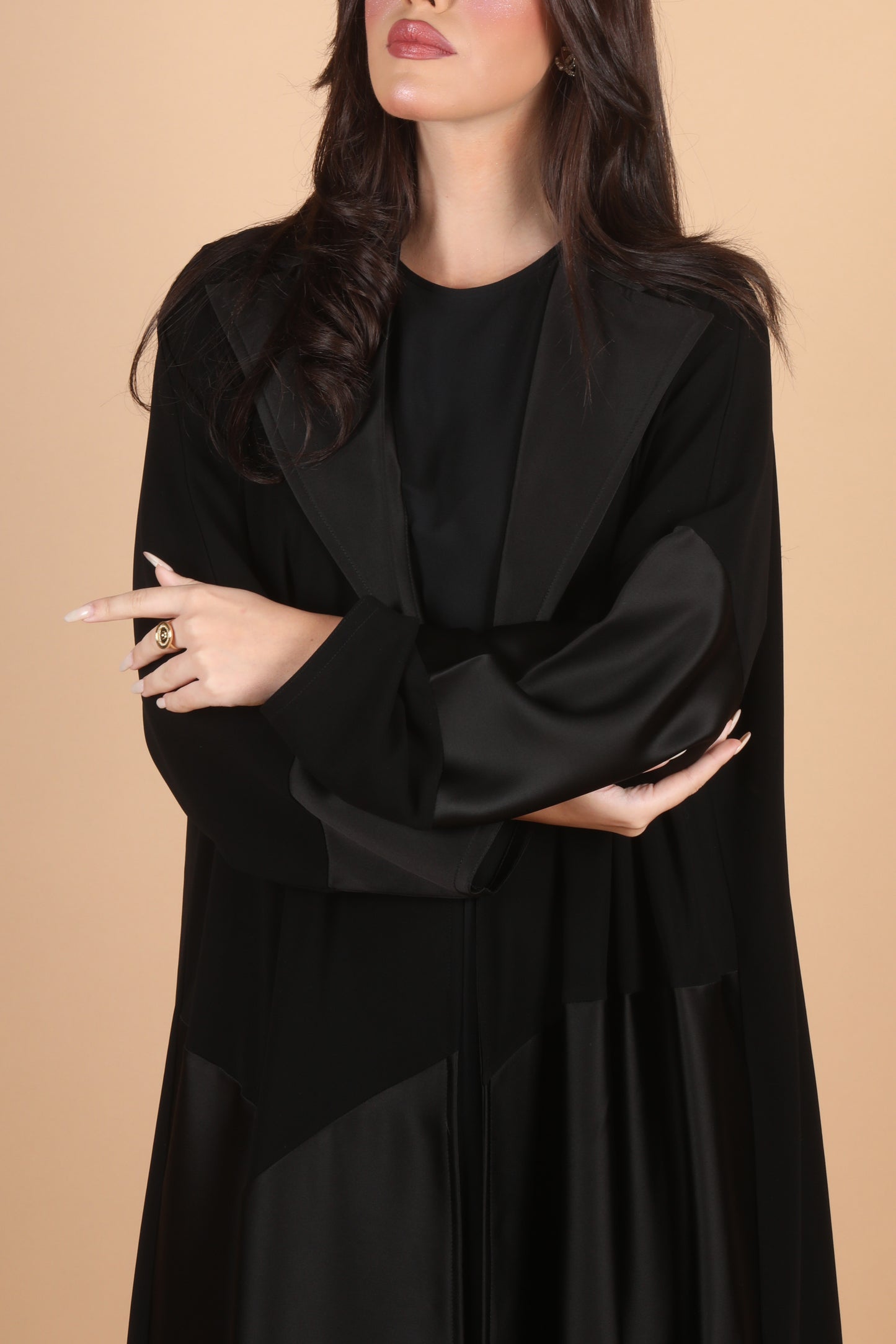 Elegant velvet black abaya