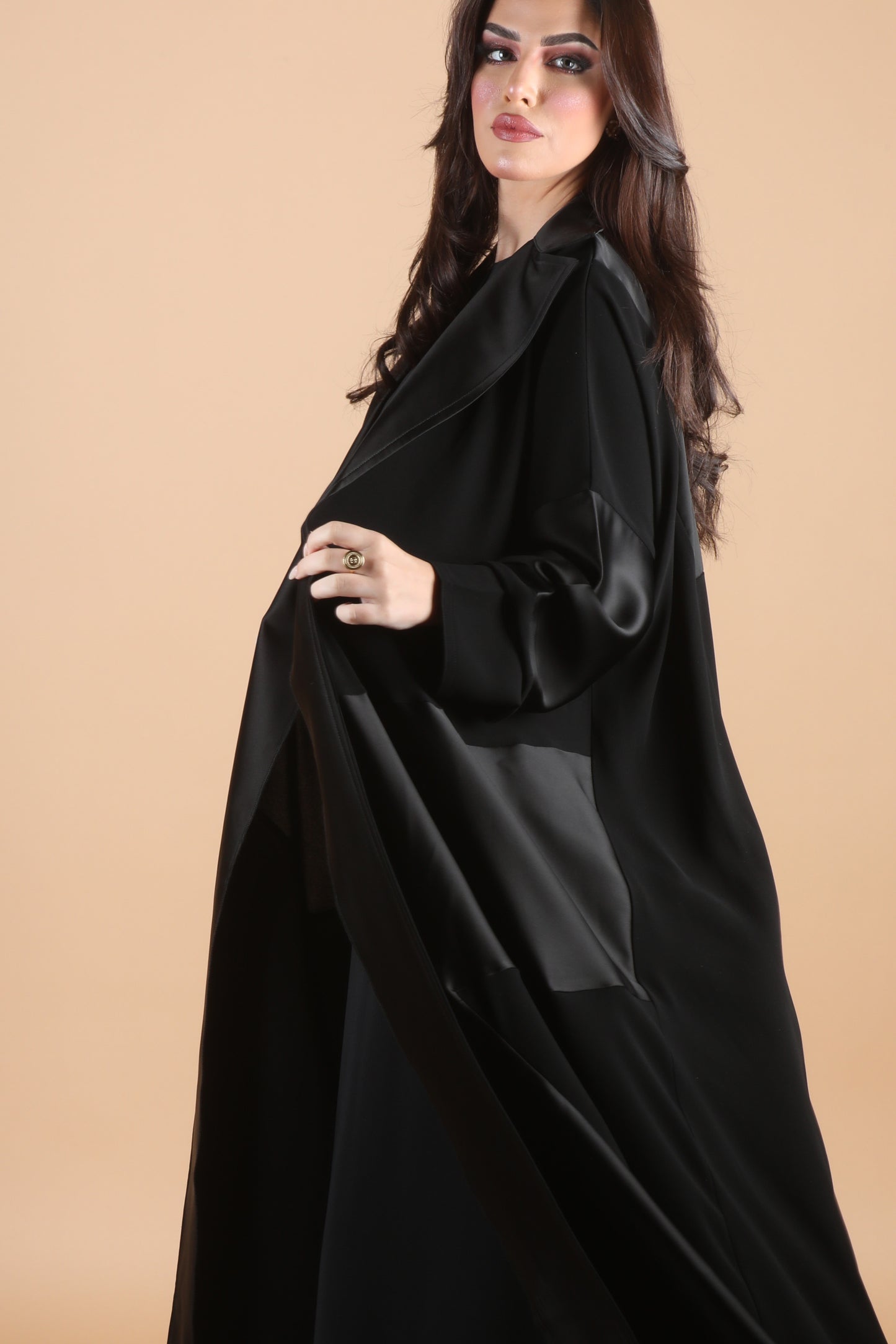 Elegant velvet black abaya