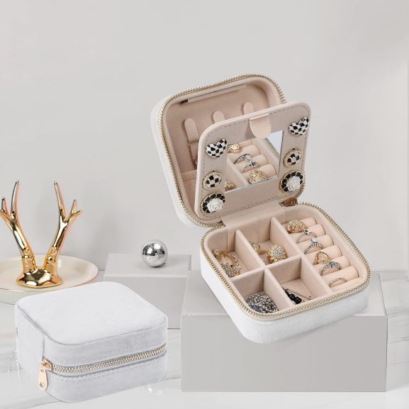 Minimalist Mini Square Jewelry Box - 3