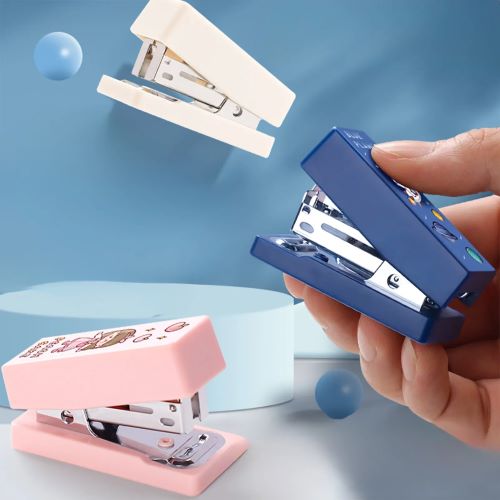 Compact Portable Stapler Set With 400 Nails - 3