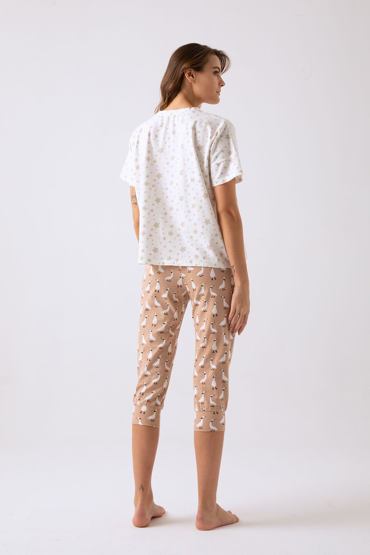 white T-shirt with light brown pants - 3