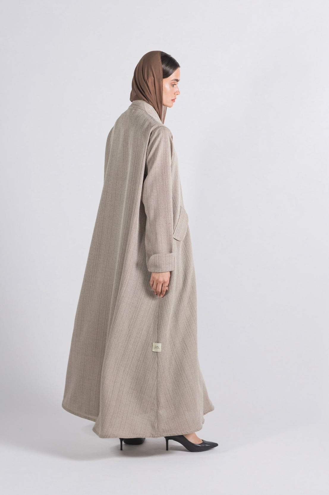 Beige winter abaya - 4
