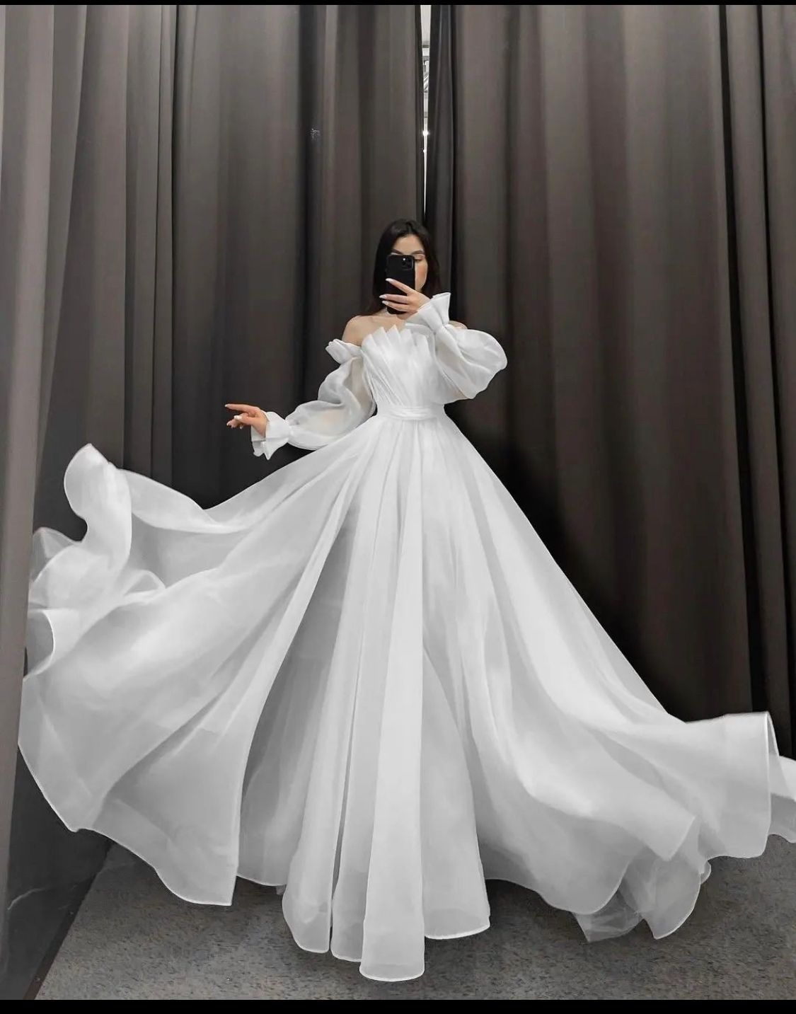 فستان أبيض ملكي  - 1